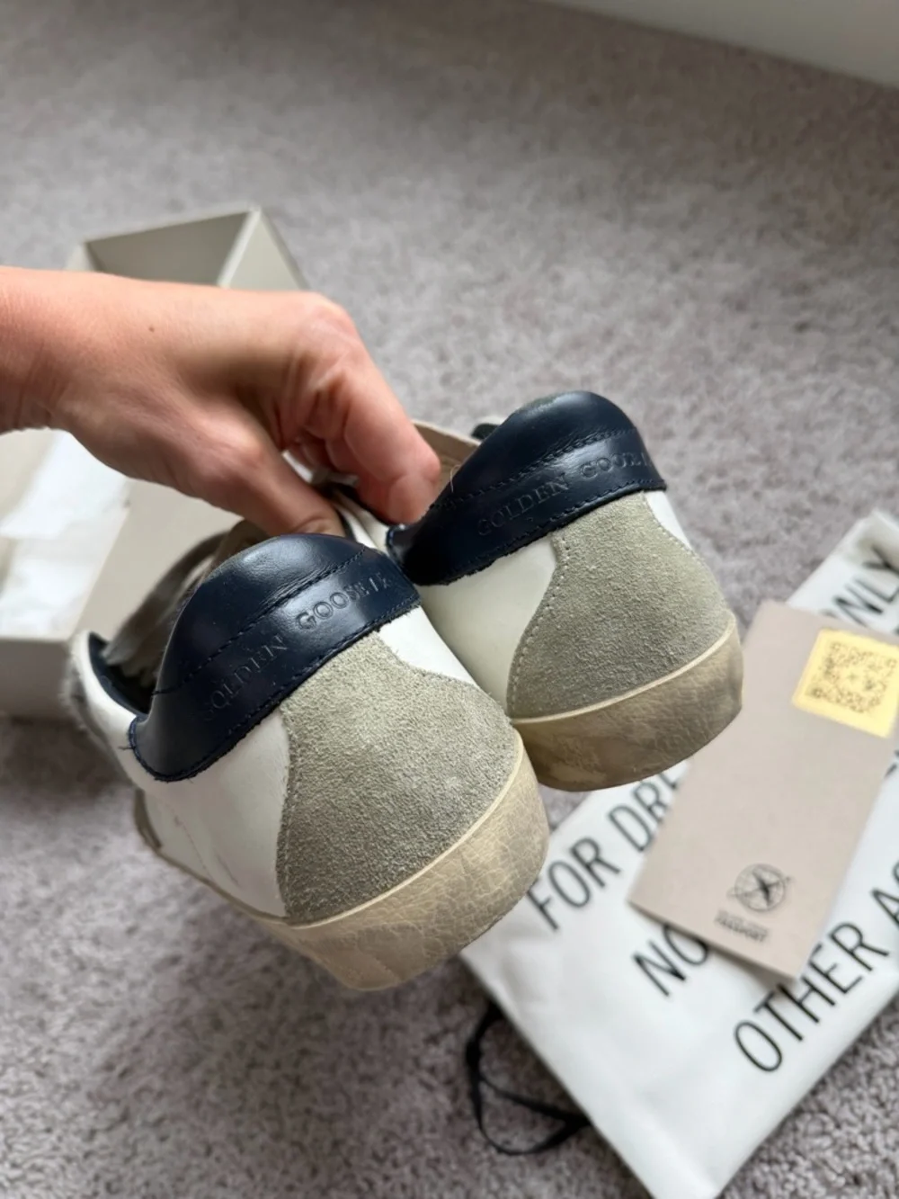 Golden Goose
Super-Star Low Top
Sneaker (Women) - Picture 6 of 8